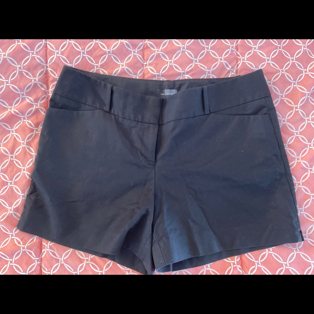🌟THE LIMITED Black 🖤 5” Shorts